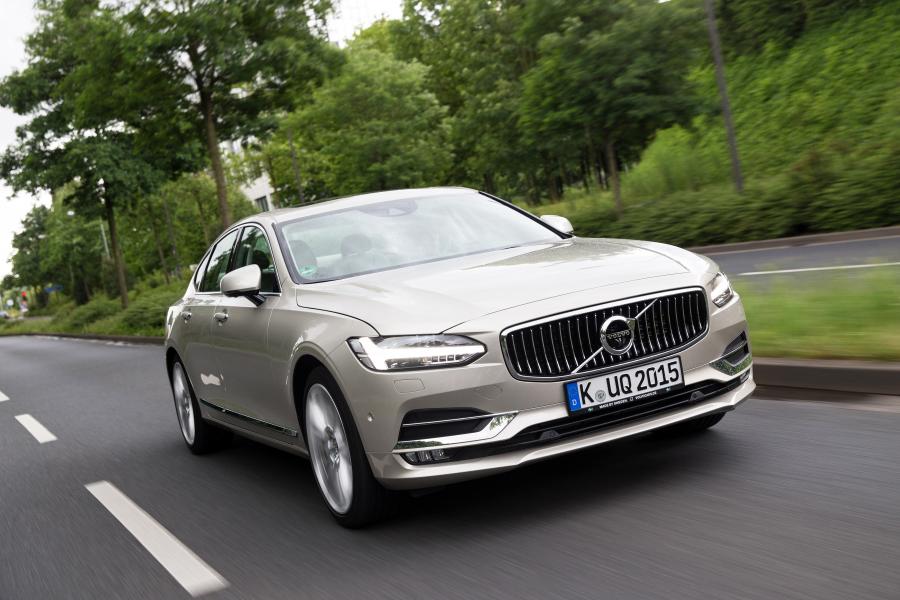  Volvo S90 D5 Inscription 2016 года  (фото 10 из 12)